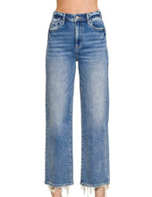 Load image into Gallery viewer, Just Poppin’ By Straight Leg Raw Hem Medium Wash Denim
