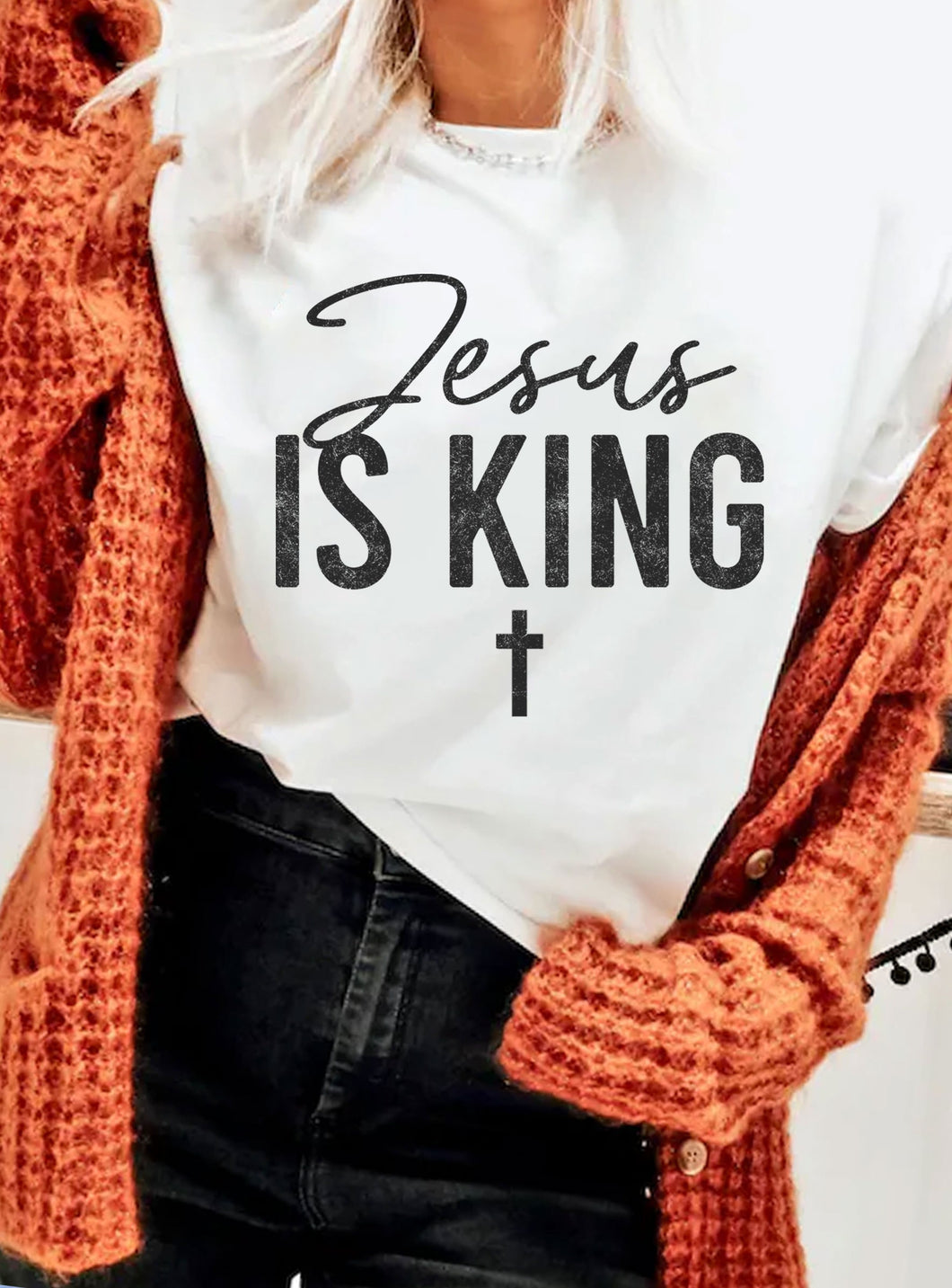 Jesus Is King Graphic Tee